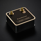 The <b>BlackGround</b> device's dimensions are 64mm (width) x 64mm (width) x 29mm (height without protruding contact posts). With contact posts, the height is 35mm.