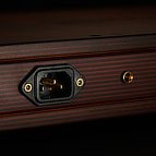 Gold plated copper contacts and highly polished brass terminals make for superb ground contact connections.
