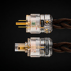 Pictured side by side, both ends of C-MARC™ <b>Classic</b> power cable, <i>non-Entropic</i> version. This one features the US/Japan/China wall plug.