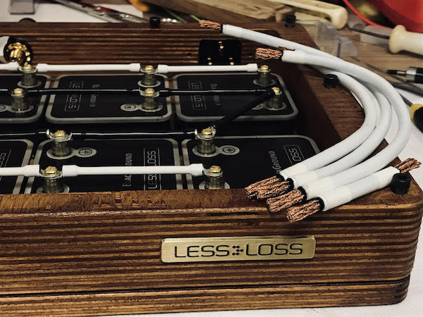 LessLoss BlackGround 10x Power Base